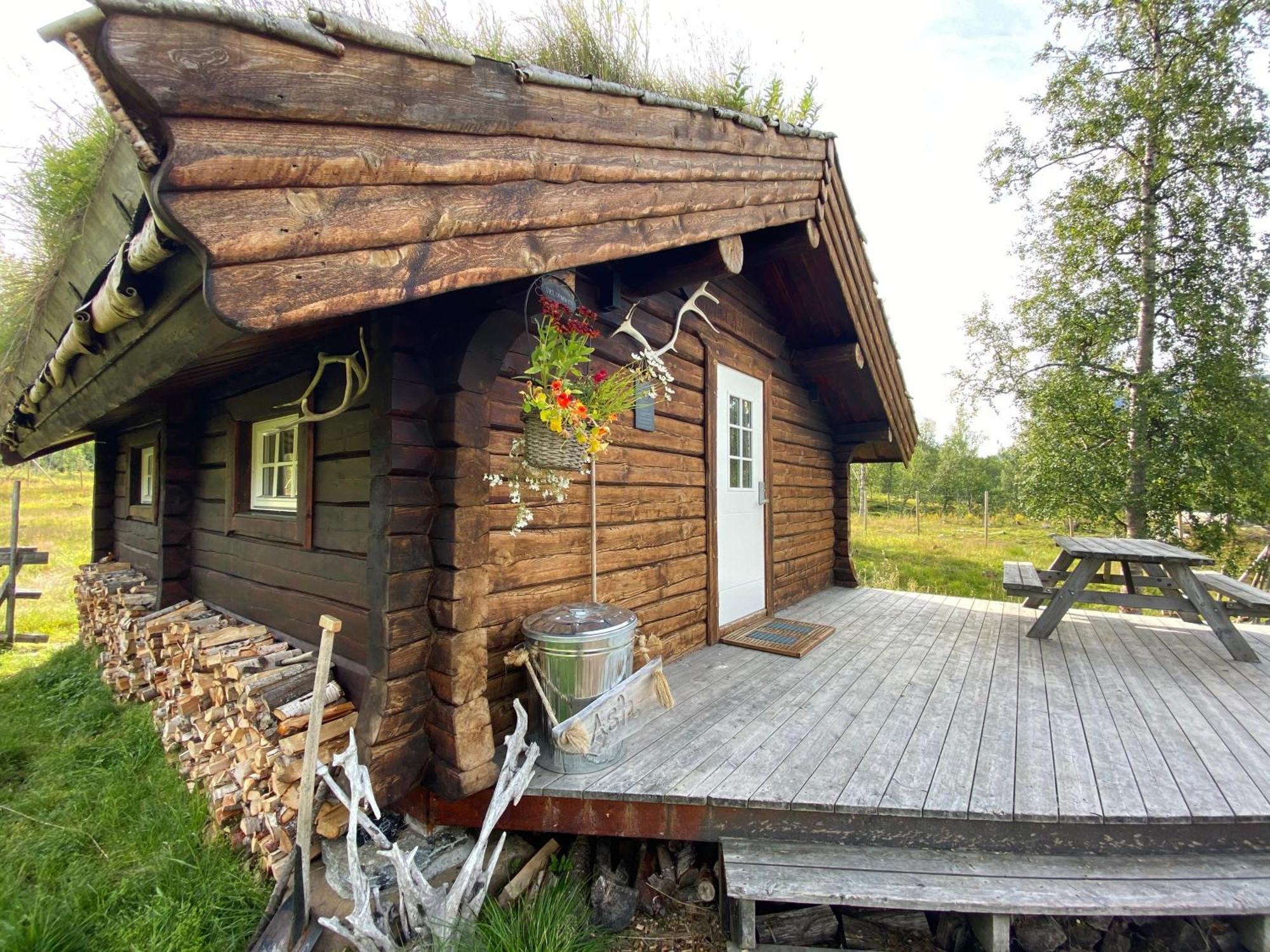 Bardu Huskylodge Luaran gambar